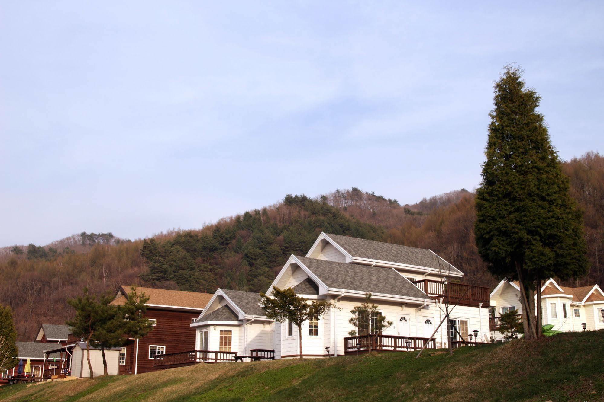 Resort Feliz Pyeongchang Buitenkant foto